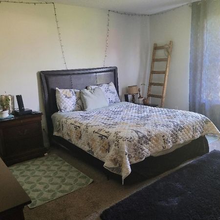 Bedroom Four Minutes From Beach Πενσακόλα Εξωτερικό φωτογραφία